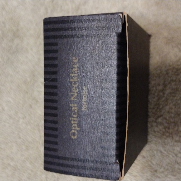 Avon, Vintage 1995, charming And Chic Optical Necklace in tortoise. - Picture 4 of 4